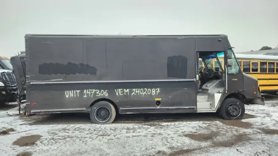 Picture of 2009-freightliner-mt55-chassis-truck-delivery